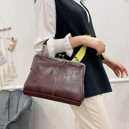 Borsa vintage con chiusura a bacio